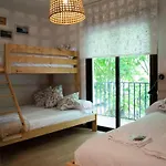 Latas Surf Inn