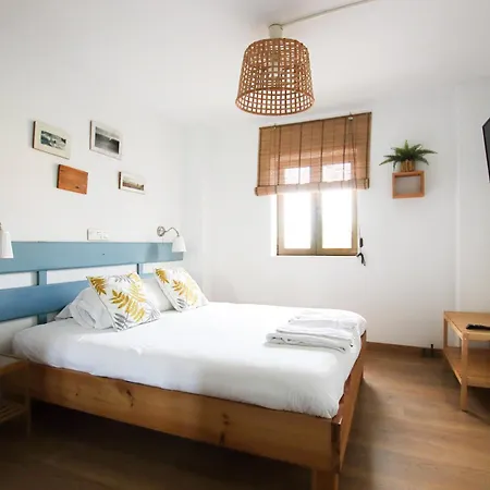 Herberg Latas Surf Loredo