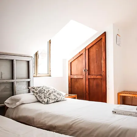 Herberg Latas Surf Loredo