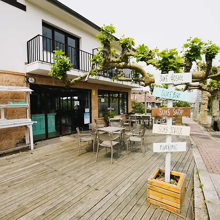 Herberg Latas Surf Loredo